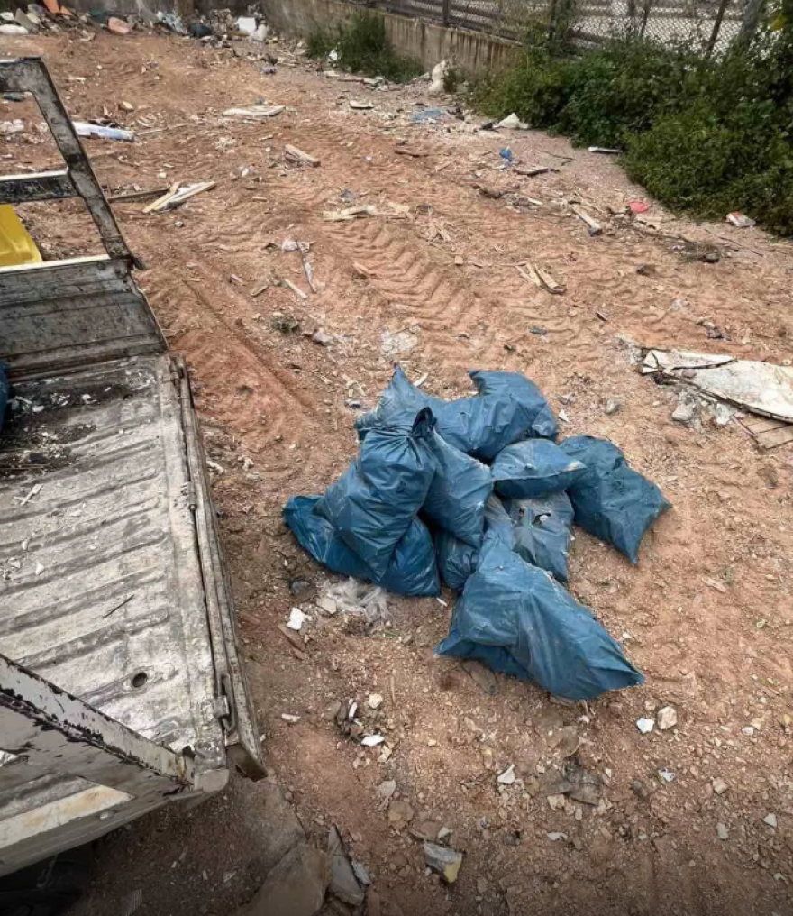 Πέταξε οικοδομικά απόβλητα στον Ταύρο και συνελήφθη, δείτε φωτογραφίες