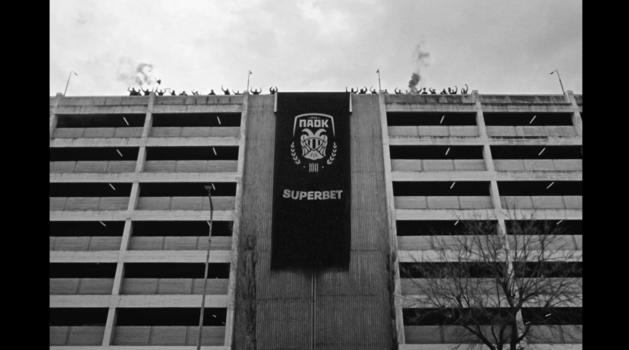 Η SUPERBET ζωντανεύει έναν αιώνα ΠΑΟΚ, μέσα από τον πρώτο ύμνο της ομάδας