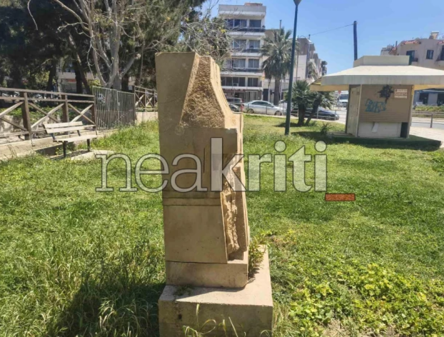 Αποκεφάλισαν την προτομή του Νίκου Ξυλούρη στο Ηράκλειο Κρήτης, δείτε βίντεο και φωτογραφίες