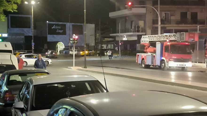 Υπό έλεγχο η φωτιά σε σούπερ μάρκετ στα Κάτω Πατήσια, δείτε βίντεο και φωτογραφίες