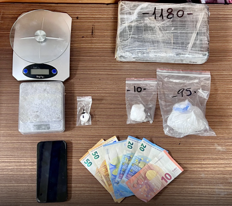 Συνελήφθη 25χρονος με πάνω από 1,2 κιλά κοκαΐνης στην Αττική