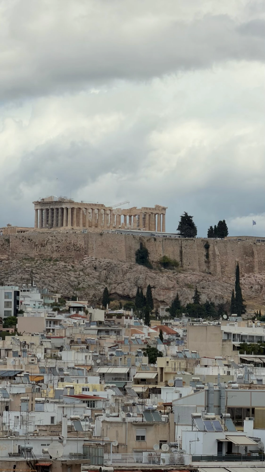 Τζιοβάνι: Ο μύθος του Ολυμπιακού επέστρεψε στην Ελλάδα και είδε τη Βραζιλία με τον Λουτσιάνο και... χωριάτικη