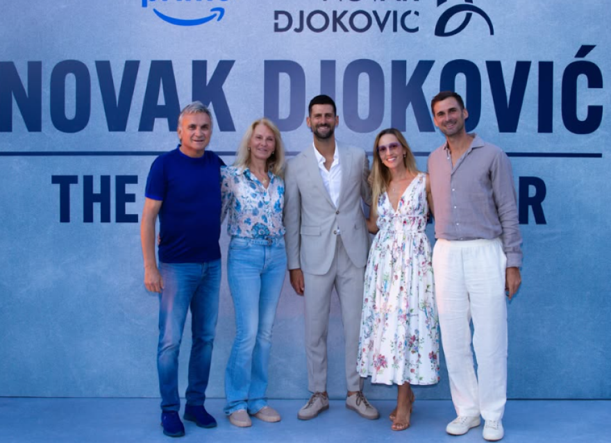 Πρεμιέρα για το ντοκιμαντέρ του Νόβακ Τζόκοβιτς στο Μαυροβούνιο: Παρόντες δίπλα στον Νόλε, ο Ντίβατς με τον Γιόβετιτς