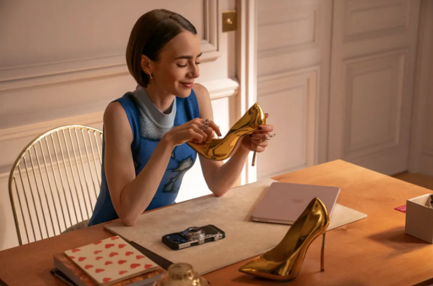  Emily in Paris: Οι πρώτες εικόνες από το φινάλε

