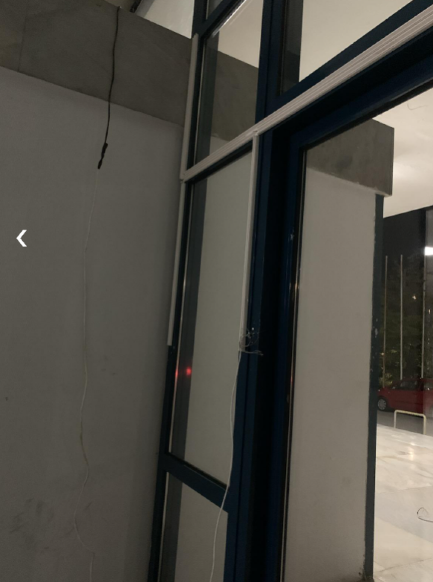 Βανδάλισαν το σύστημα ελεγχόμενου εισόδου στις φοιτητικές εστίες του ΑΠΘ, δείτε φωτογραφίες