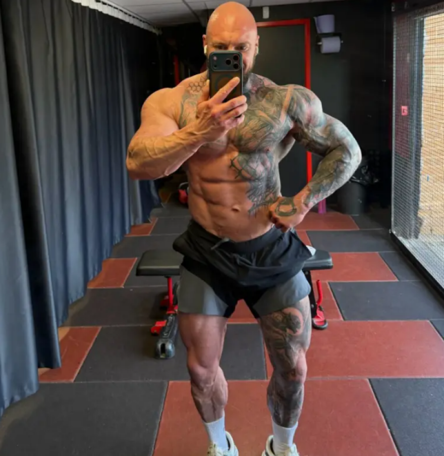 Bodybuilder κατέρρευσε και πέθανε σε αγώνα στη Βρετανία μια ημέρα πριν κλείσει τα 34